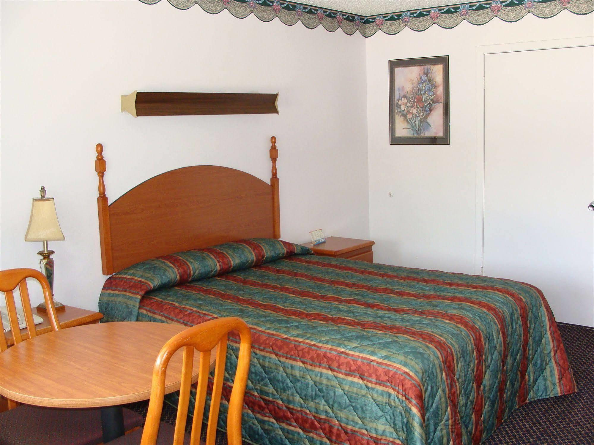 Colonial Inn Hammond Extérieur photo